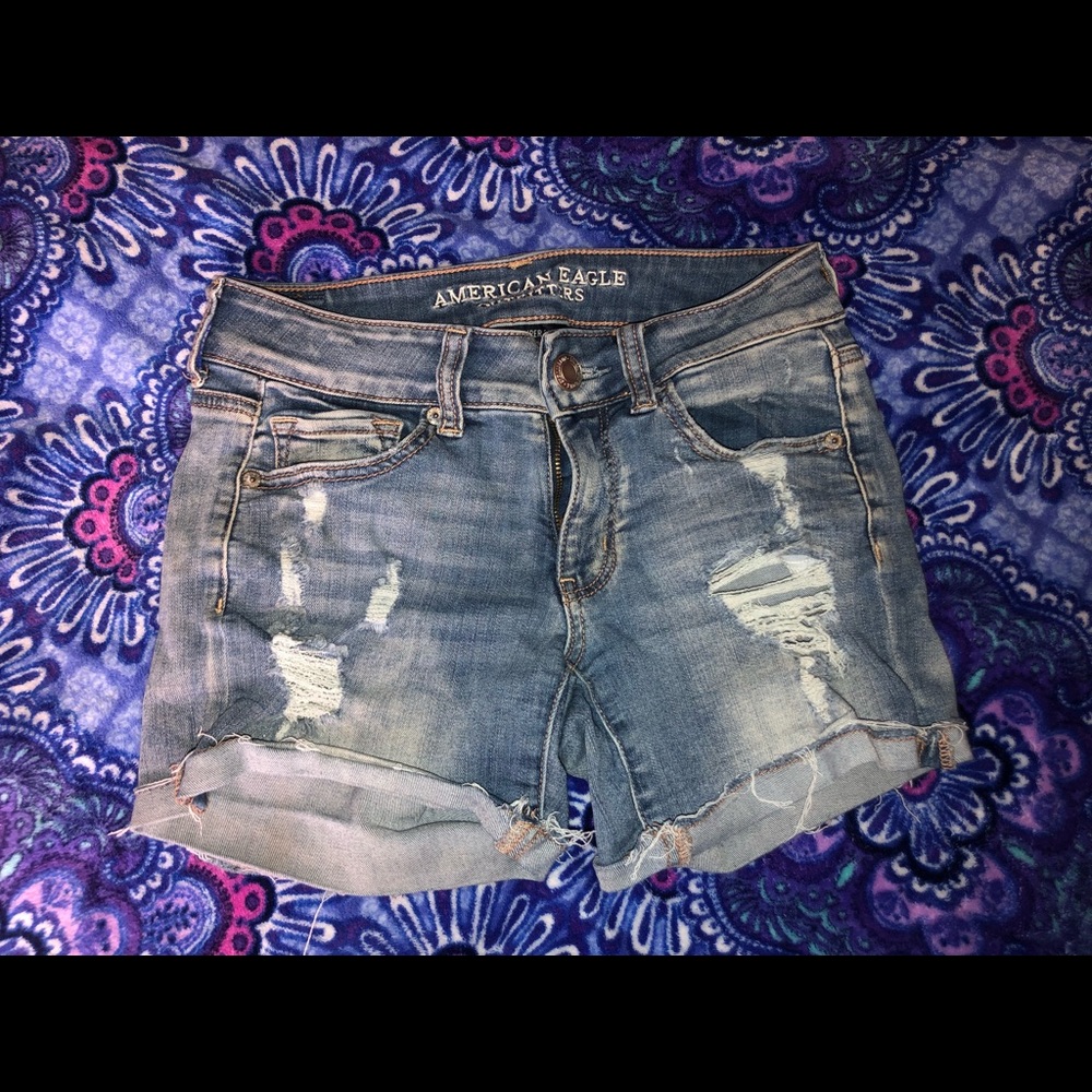 AMERICAN EAGLE